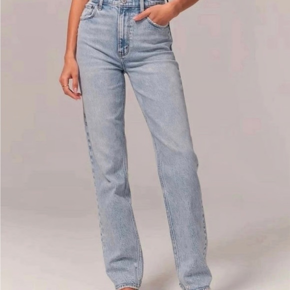 Abercrombie & Fitch Denim - Abercrombie & Fitch Curve Love Ultra High Rise 90s Straight Denim Jeans 32 long